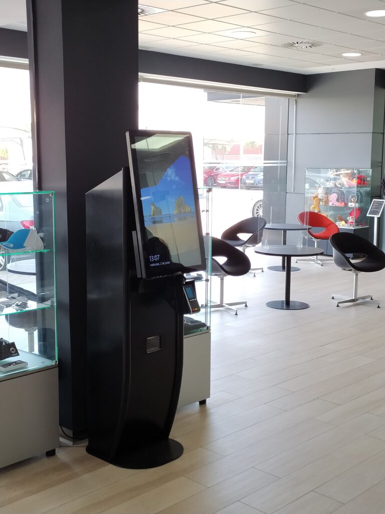 kiosco gesti&oacute;n, autogesti&oacute;n llaves, kiosko interactivo, punto de informaci&oacute;n, venta de entradas, check-in